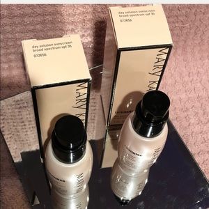 ⭐️FREE SHIPPING⭐️ when you bundle 3 MK products